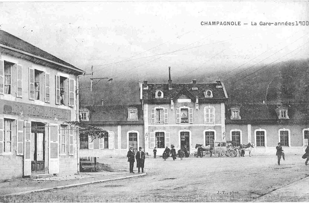 Café Hôtel de la Gare Champagnole Exterior foto